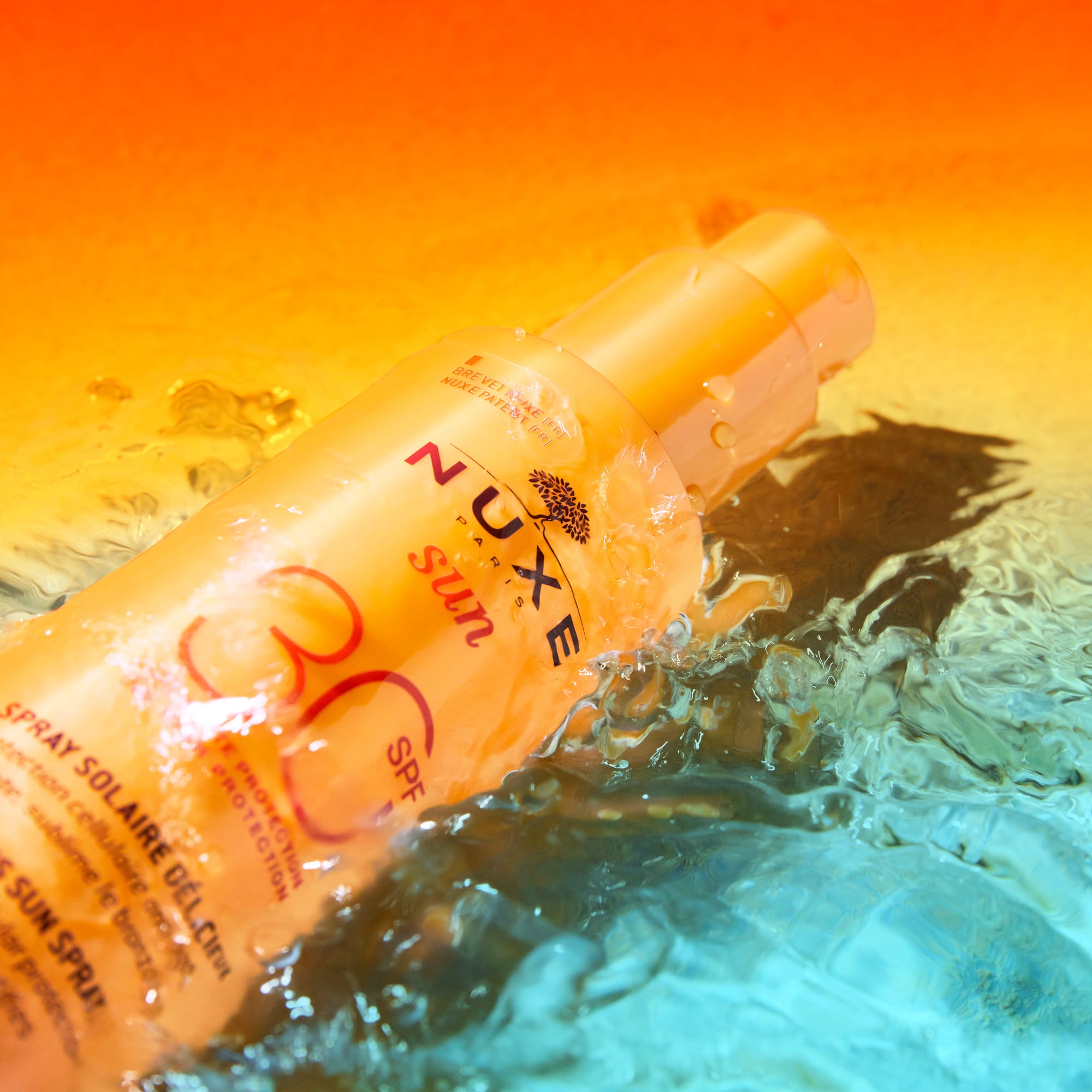 NUXE Sun Spray de protecție solară pentru față și corp SPF30